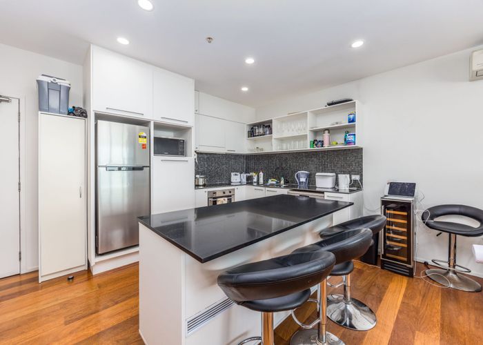  at 705/30 Beach Road, Auckland Central, Auckland