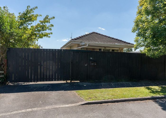  at 17 James Street, Hamilton East, Hamilton