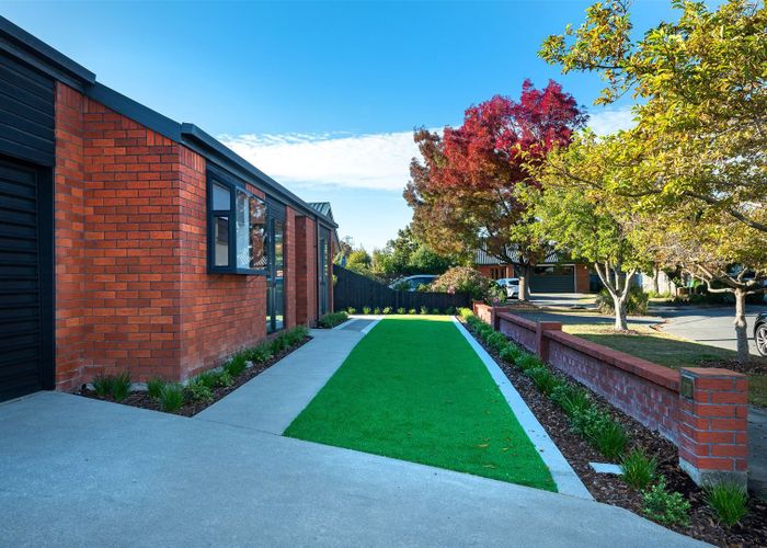  at 1/9 Claverley Gardens, Avonhead, Christchurch