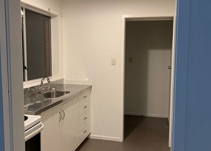 at 1/16 Kathleen Street, Totara Vale, North Shore City, Auckland