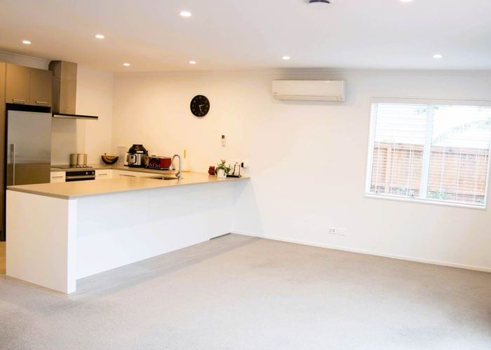  at 5 Frank Newton Road, Swanson, Waitakere City, Auckland