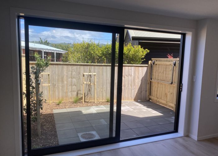  at 8/90 Knights Road, Hutt Central, Lower Hutt