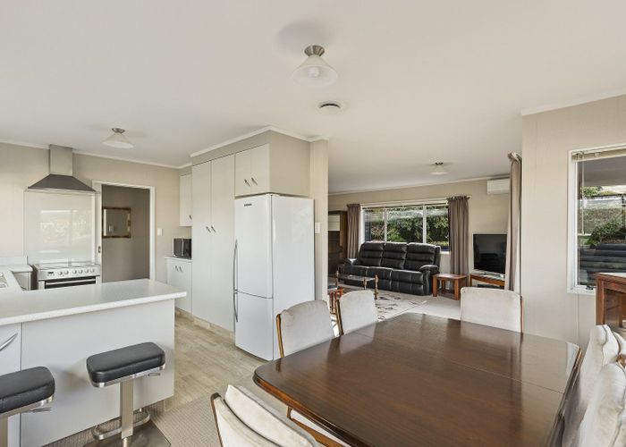  at 4/3 Sandel Rise, Merrilands, New Plymouth, Taranaki