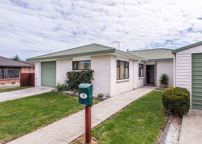  at 16 Heihei Place, Paraparaumu