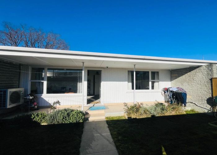  at 2/9A Curletts Road, Sockburn, Christchurch