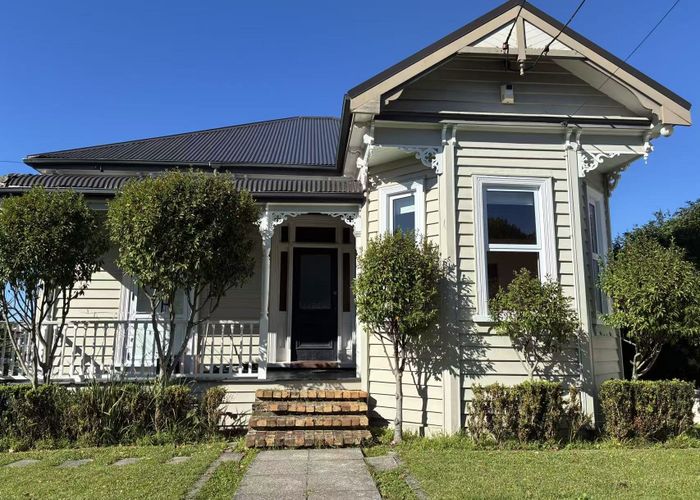  at 121 Bassett Road, Remuera, Auckland City, Auckland