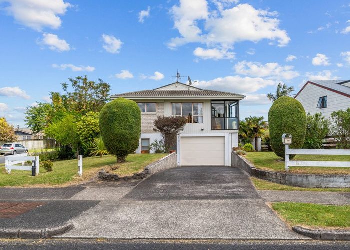  at 76 Racecourse Road, Waiuku, Waiuku