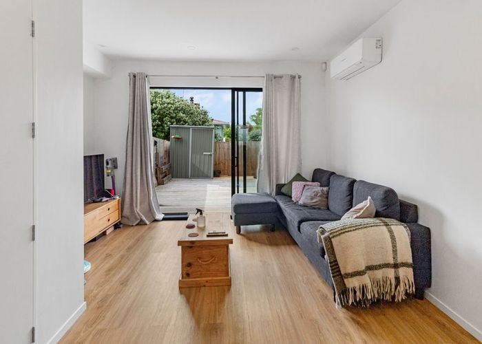  at 5/14 Clendon Place, Manurewa, Manukau City, Auckland