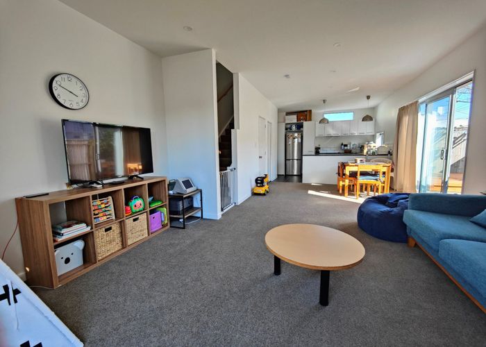  at 10/7 Handyside Street, Tawa, Wellington