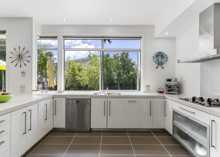  at 256 Schnapper Rock Road, Schnapper Rock, Auckland