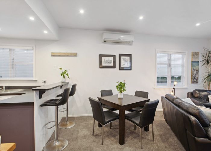  at 11/231 Marine Parade, Seatoun, Wellington