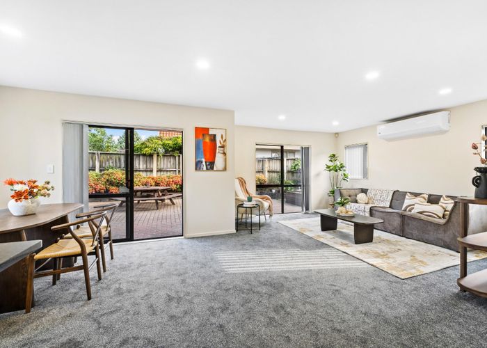  at 2/19a Arran Street, Avondale, Auckland City, Auckland