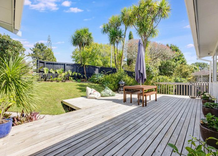  at 11 Airey Place, Torbay, North Shore City, Auckland