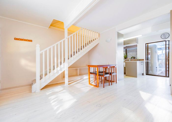  at 1/5 Kegworth Place, Browns Bay, North Shore City, Auckland