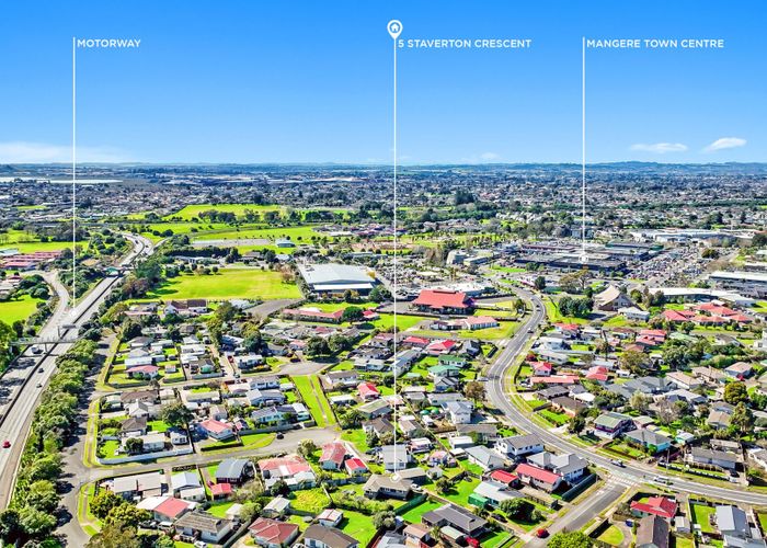  at 5 Staverton Crescent, Mangere, Auckland