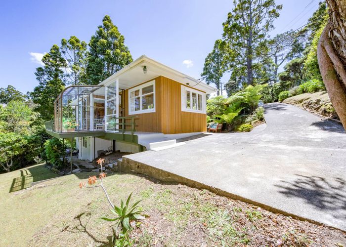  at 5 Arama Avenue, Titirangi, Auckland