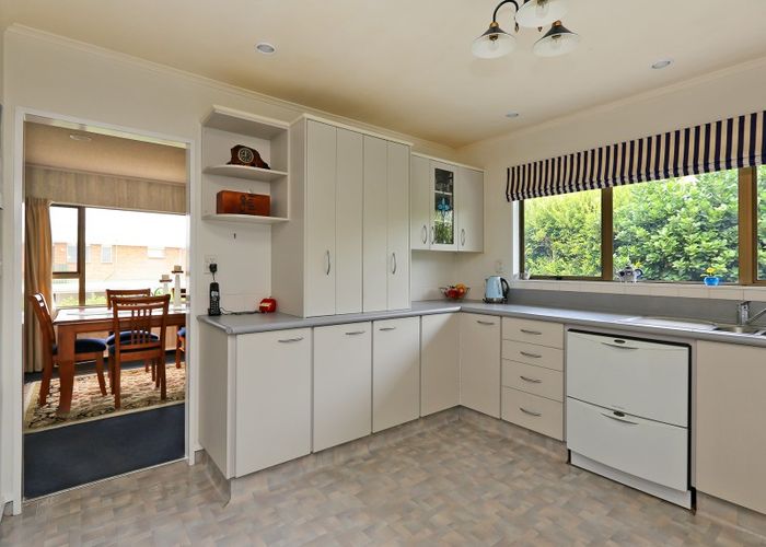  at 2 Thurley Place, Bay View, Napier
