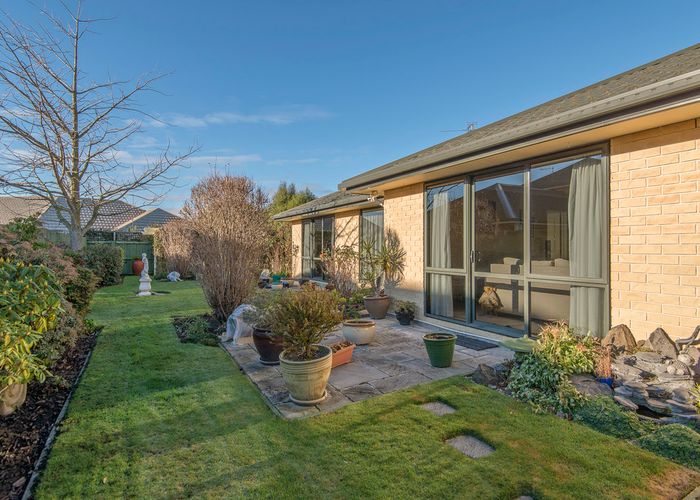  at 16 Avon Gate, Russley, Christchurch