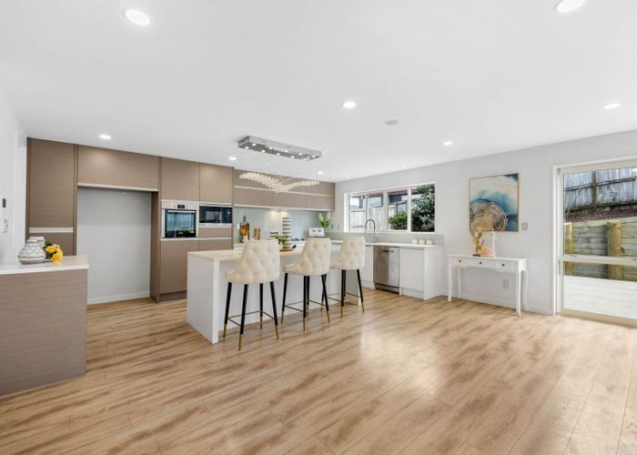  at 2/89 Waipuna Road, Mount Wellington, Auckland