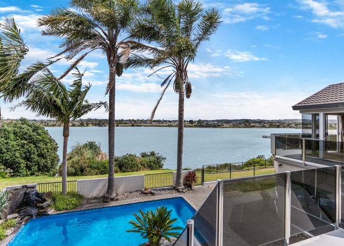  at 8 Tytus Place, Conifer Grove, Takanini