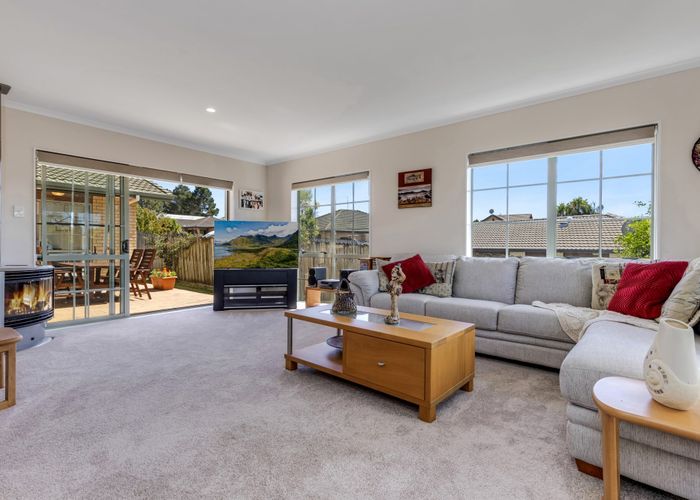  at 88 Buscomb Avenue, Henderson, Auckland