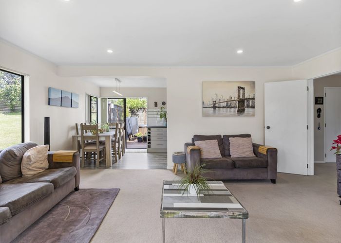  at 2 Thistledew Place, Bayview, North Shore City, Auckland