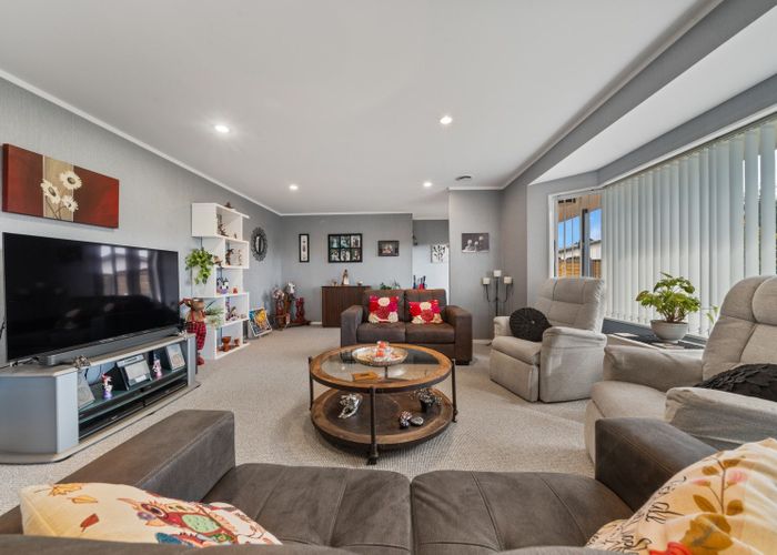  at 33 Heta Road, Highlands Park, New Plymouth, Taranaki
