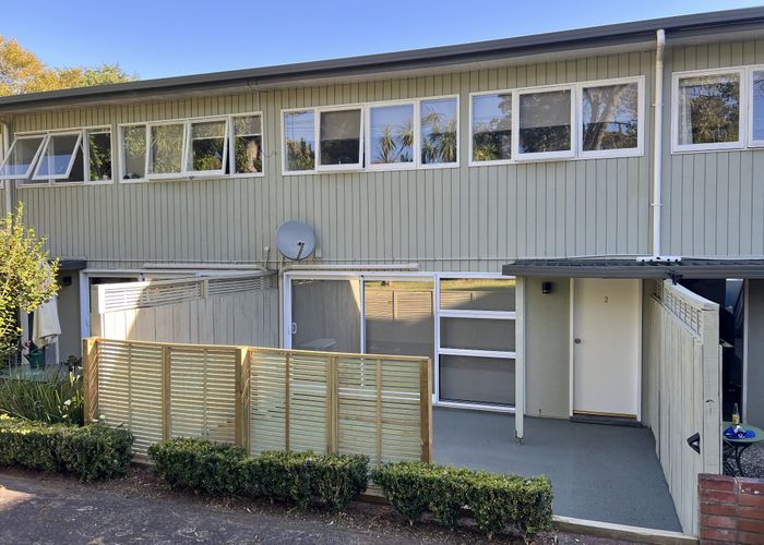  at 2/47 Watling Street, Mount Eden, Auckland