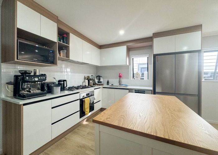  at 9c Sari Place, Massey, Waitakere City, Auckland