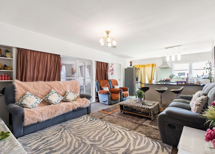  at 30  Laureston Avenue, Papatoetoe, Manukau City, Auckland