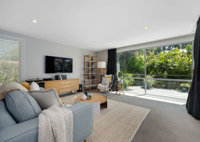  at 1/13 Trafalgar Road, Milford, Auckland