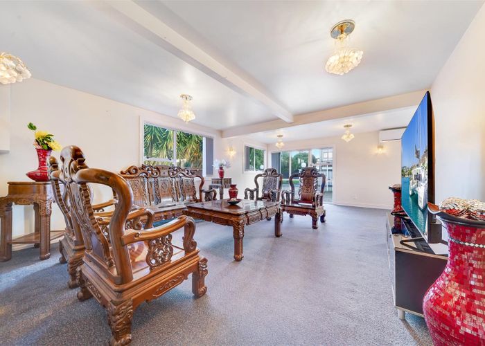  at 10 Tabitha Crescent, Henderson, Waitakere City, Auckland