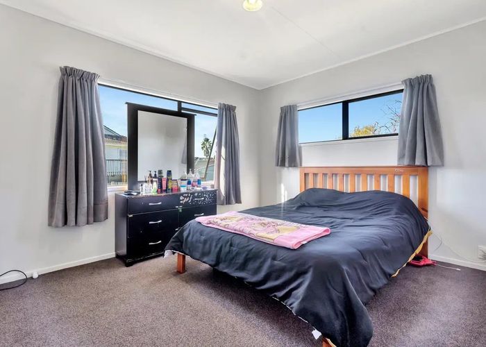  at 2/16 Southview Place, Manurewa, Manukau City, Auckland