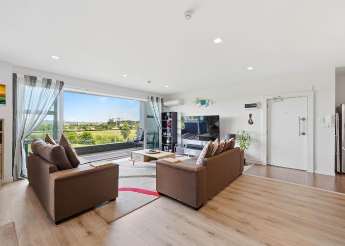  at 15/63 Kestev Drive, Flat Bush, Manukau City, Auckland