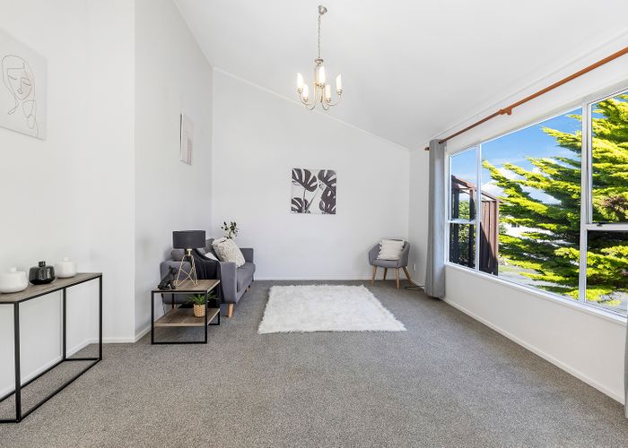  at 156 Akaroa Drive, Maupuia, Wellington