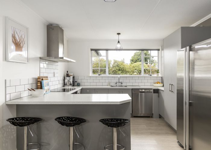  at 2 Glenroy Crescent, Springlands, Blenheim