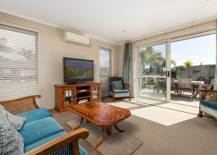  at 4 Horokaka Place, Papamoa Beach, Papamoa