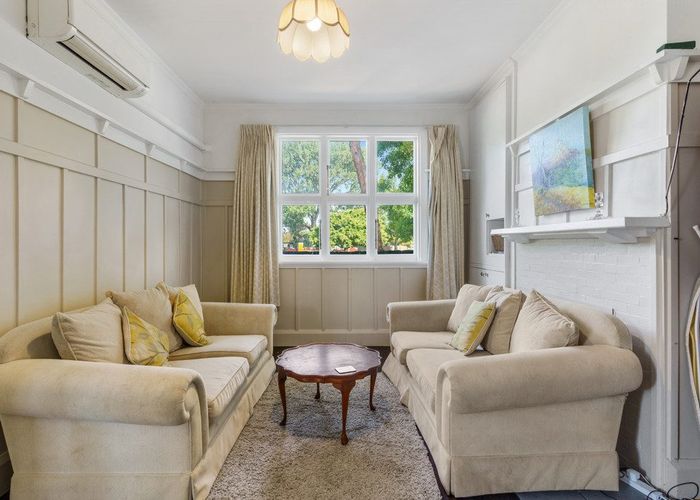  at 1/182 Simeon Street, Spreydon, Christchurch