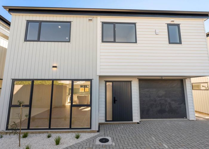  at 90A,B & C Seymour Road, Sunnyvale, Waitakere City, Auckland