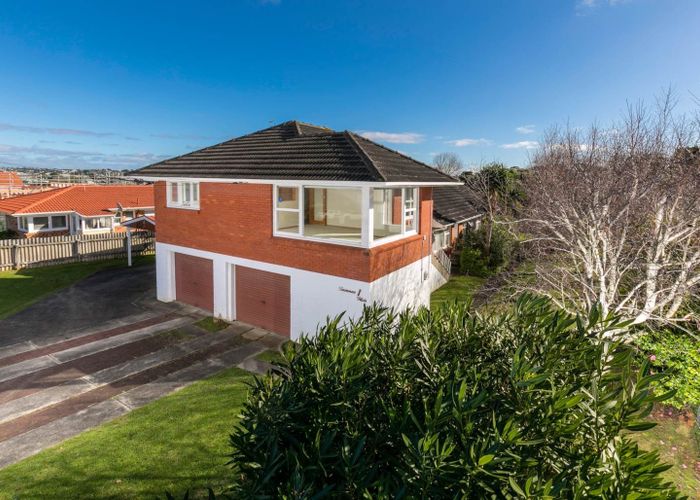  at 1 Marsh Avenue, Forrest Hill, North Shore City, Auckland