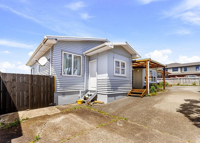  at 1/148 Boundary Road, Blockhouse Bay, Auckland