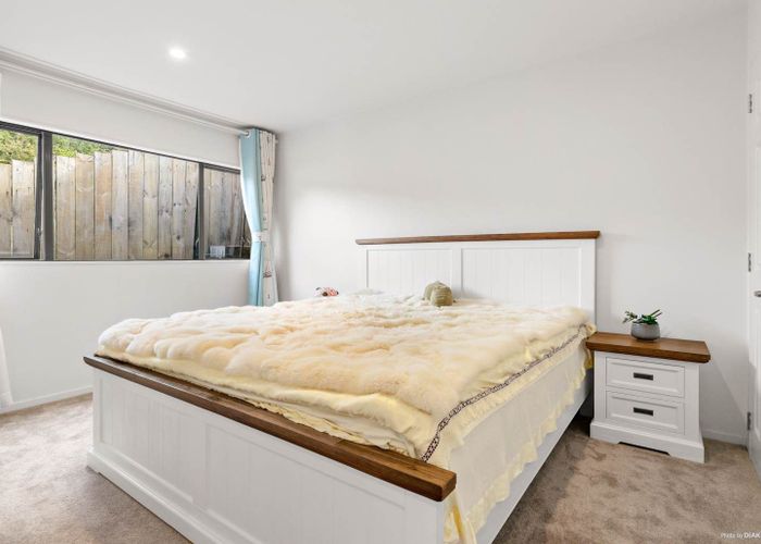  at 2/104 Mccullough Avenue, Three Kings, Auckland