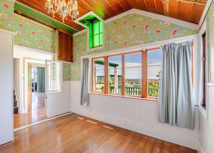  at 42 Cameron Road, Bluff Hill, Napier, Hawke's Bay