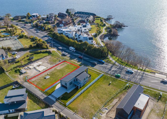  at 5/3 Tremaine Avenue, Two Mile Bay, Taupō
