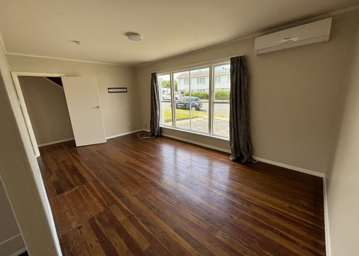  at 82 Leicester Street, Cannons Creek, Porirua, Wellington