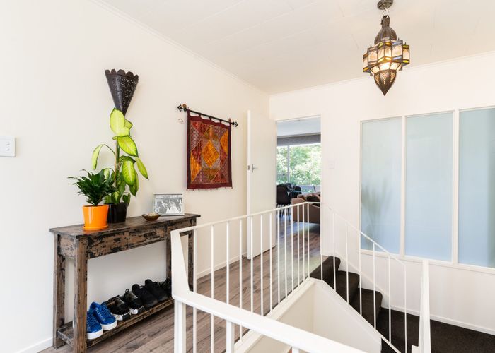  at 9 Cyril Way, Paparangi, Wellington