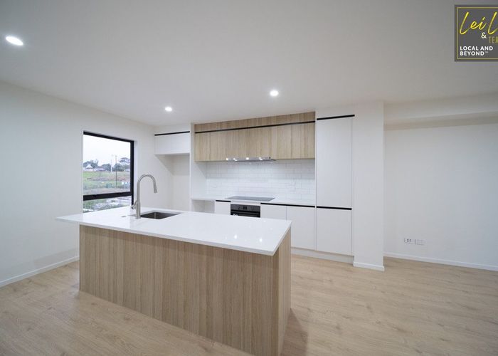  at 1-2 Falcon Crescent, Hobsonville, Waitakere City, Auckland