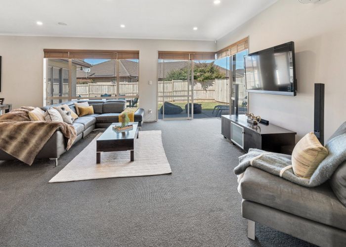  at 43 Speyside Crescent, Flat Bush, Auckland