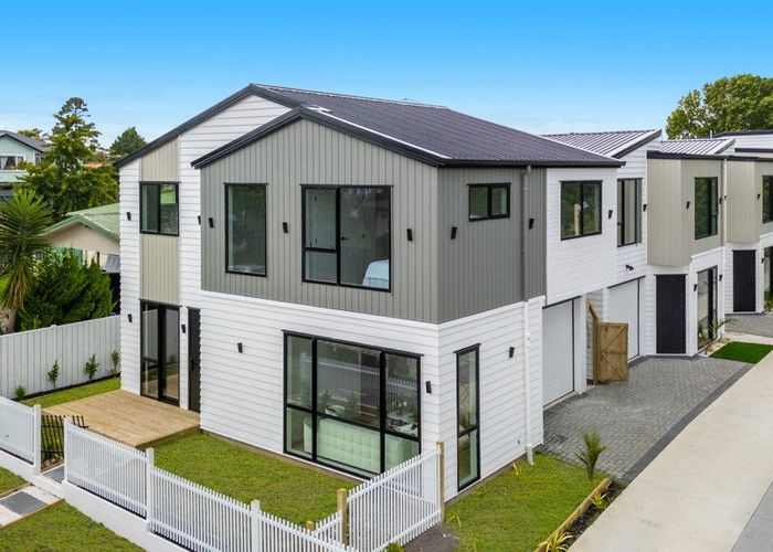  at 4 Barrie Avenue, Papatoetoe, Manukau City, Auckland