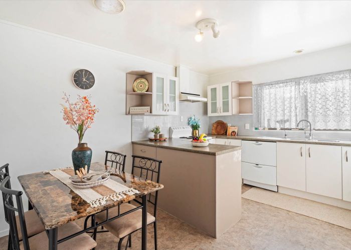  at 2/60 Beach Road, Papakura, Papakura, Auckland